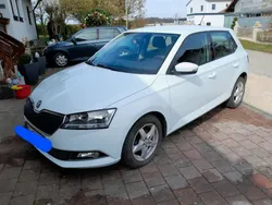 Weiß Gebraucht 2019 Skoda Fabia Kleinwagen | 11.900 € (Fairer Preis)