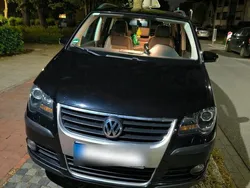 Schwarz Gebraucht 2008 VW Touran Cross Van / Kleinbus | 7.999 € (Teuer)