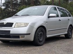 Silber Gebraucht 2002 Skoda Fabia Kleinwagen | 700 €