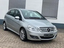 Silber Gebraucht 2011 Mercedes B200 Van / Kleinbus | 9.900 € (Etwas zu teuer)