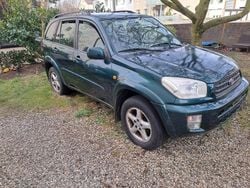 Grün Gebraucht 2005 Toyota RAV4 Kleinwagen | 4.000 € (Guter Preis)