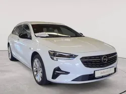Schneeweiß Gebraucht 2021 Opel Insignia Business Elegance Kombi | 18.590 € (Guter Preis)