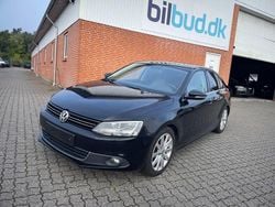 Schwarz Gebraucht 2012 VW Jetta Highline Limousine | 3.999 € (Superpreis)