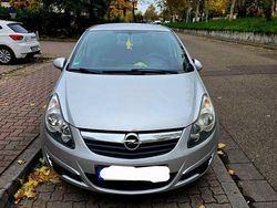 Silber Gebraucht 2010 Opel Corsa Edition Limousine | 1.650 € (Fairer Preis)