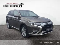 Braun Gebraucht 2018 Mitsubishi Outlander P-HEV Edition SUV | 19.430 € (Fairer Preis)