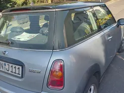 Silber Gebraucht 2002 Mini Cooper Kleinwagen | 2.400 €