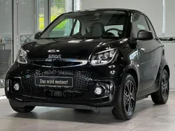 Schwarz Gebraucht 2024 Smart ForTwo Electric Drive Coupé | 17.370 € (Teuer)