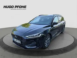 Schwarz Gebraucht 2024 Ford Focus ST-Line Kombi | 22.890 € (Fairer Preis)