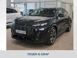 Manhattangrau metallic Neu 2025 Audi e-tron Ambiente SUV | 77.950 € (Etwas zu teuer)