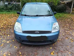 Blau Gebraucht 2002 Ford Fiesta Kleinwagen | 850 € (Fairer Preis)
