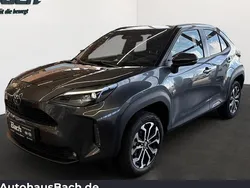 Grau Gebraucht 2025 Toyota Yaris Cross SUV | 30.660 € (Fairer Preis)