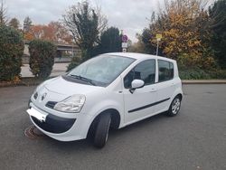 Weiß Gebraucht 2013 Renault Modus Van / Kleinbus | 3.785 € (Teuer)