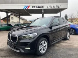Saphirschwarz metallic (475) Gebraucht 2022 BMW X1 Performance SUV | 21.900 € (Superpreis)