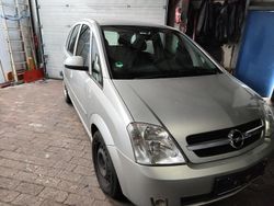 Silber Gebraucht 2005 Opel Meriva Van / Kleinbus | 2.499 € (Fairer Preis)