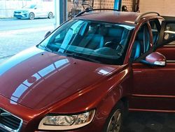 Rot Gebraucht 2011 Volvo V50 Kombi | 4.300 €