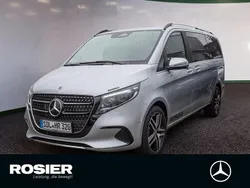 Silber / hightechsilber Gebraucht 2025 Mercedes V300 Avantgarde Van / Kleinbus | 82.500 €