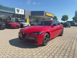 Rot Gebraucht 2023 Alfa Romeo Giulia Competizione Limousine | 41.850 € (Fairer Preis)