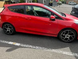 Rot Gebraucht 2018 Ford Fiesta ST Kleinwagen | 13.000 € (Guter Preis)