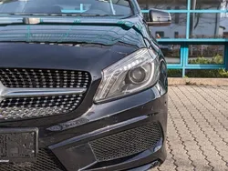 Kosmosschwarz metalliclack Gebraucht 2015 Mercedes A200 AMG Limousine | 17.999 € (Fairer Preis)