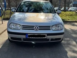 Silber Gebraucht 2000 VW Golf IV Limousine | 2.000 € (Etwas zu teuer)