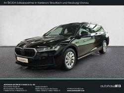 Onyxschwarz metallic met. Gebraucht 2024 Skoda Superb Essence Kombi | 32.750 € (Superpreis)