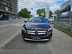 Braun Gebraucht 2013 Mercedes GLA200 Style SUV | 13.450 €