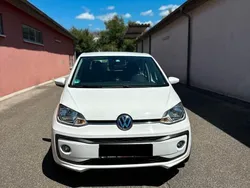 Weiß Gebraucht 2017 VW up! high up! Kleinwagen | 7.100 € (Guter Preis)