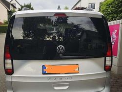 Grau Gebraucht 2023 VW Caddy Life Van / Kleinbus | 19.000 € (Guter Preis)