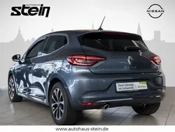 Grau Gebraucht 2021 Renault Clio V Intens Kleinwagen | 13.940 € (Guter Preis)