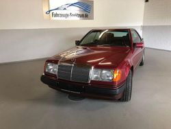 Rot Gebraucht 2002 Mercedes 230 Coupé | 11.499 €