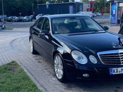 Schwarz Gebraucht 2006 Mercedes E200 Sport Limousine | 7.000 € (Teuer)
