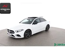 Weiss Gebraucht 2021 Mercedes A200 AMG Limousine | 28.679 € (Etwas zu teuer)