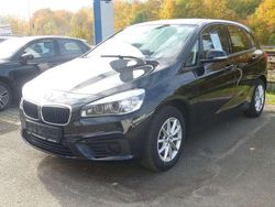 Schwarz ii/bonnet fluid black Gebraucht 2017 BMW 218 Van / Kleinbus | 15.490 € (Fairer Preis)