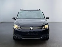 Deep black perleffekt Gebraucht 2011 VW Touran Van / Kleinbus | 9.689 € (Fairer Preis)