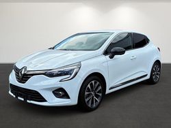 Weiß Gebraucht 2023 Renault Clio V Techno Limousine | 17.490 € (Guter Preis)