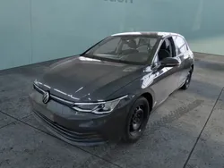 Grau Gebraucht 2022 VW Golf VIII Life Limousine | 23.750 € (Fairer Preis)