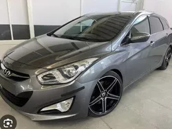 Grau Gebraucht 2012 Hyundai i40 Style Kombi | 9.500 € (Teuer)