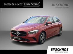 Rot Gebraucht 2024 Mercedes B200 Progressive Van / Kleinbus | 31.850 € (Guter Preis)
