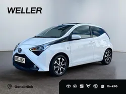 Pure) white ii (weiss Gebraucht 2021 Toyota Aygo X-play Kleinwagen | 11.810 € (Fairer Preis)
