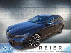 M carbonschwarz metallic Neu 2024 BMW 520 M Sport Kombi | 66.900 €