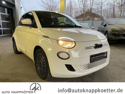 Colore esterno (arktis weiß) Gebraucht 2021 Fiat 500e Passion Limousine | 18.690 € (Fairer Preis)