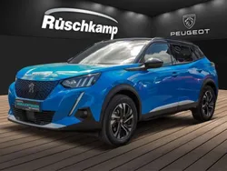 Blau Gebraucht 2021 Peugeot e-2008 GT SUV | 19.880 € (Fairer Preis)