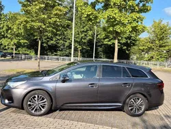 Grau Gebraucht 2016 Toyota Avensis Edition-S Kombi | 11.800 € (Fairer Preis)