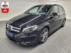 Schwarz (kosmosschwarz metalli Gebraucht 2018 Mercedes B200 AMG line Van / Kleinbus | 20.980 € (Fairer Preis)