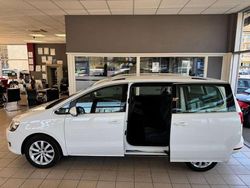 Weiß Gebraucht 2013 VW Sharan Highline Van / Kleinbus | 17.990 € (Fairer Preis)