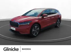 Rot Gebraucht 2023 Skoda Enyaq iV Loft SUV | 33.980 € (Superpreis)