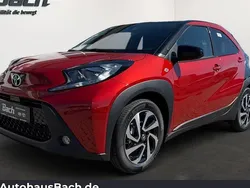 Rot Gebraucht 2025 Toyota Aygo Play Kleinwagen | 19.520 € (Teuer)