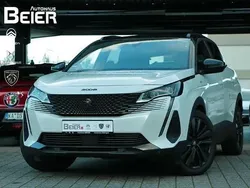 Lack weiss perlglänzend/metall Gebraucht 2021 Peugeot 3008 GT SUV | 24.380 € (Fairer Preis)