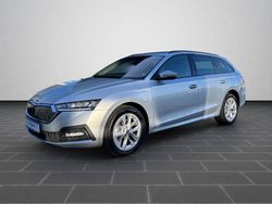 Brillantsilber metallic (metallic) Gebraucht 2023 Skoda Octavia Ambition Limousine | 25.440 € (Guter Preis)