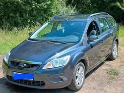 Grau Gebraucht 2009 Ford Focus Kombi | 4.950 € (Teuer)